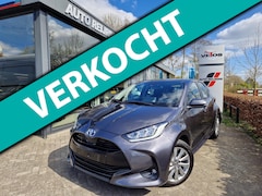 Toyota Yaris - 1.5 Hybrid Dynamic/LMV/STOEL-EN STUURVERWARMING/CARPLAY/KEYLESS ENTRY