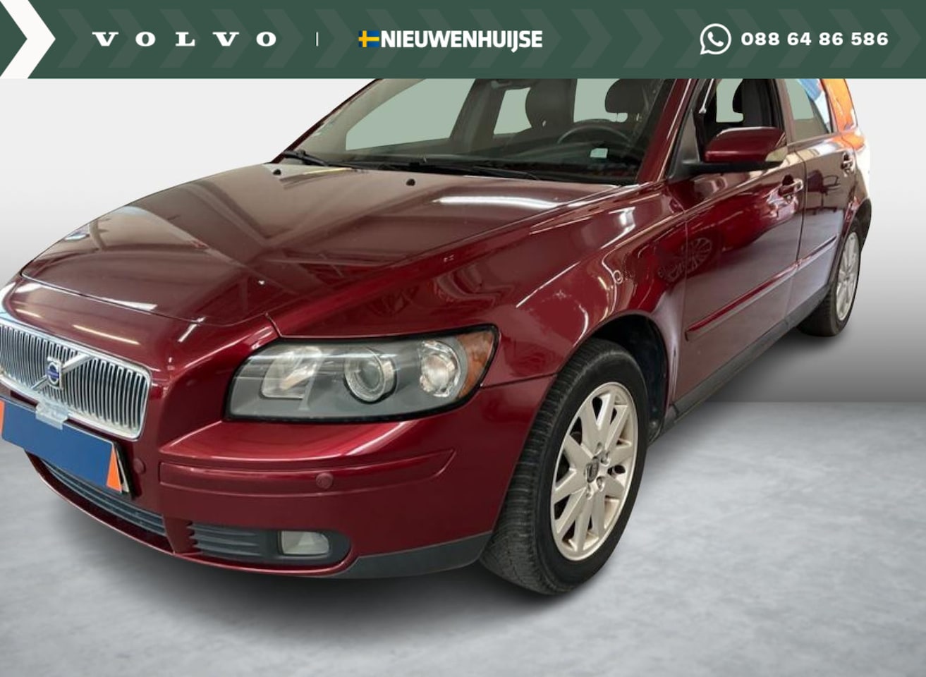 Volvo V50 - 2.4 Momentum | Parkeersensoren V+A | Navigatie | High Performance Audio | Climate Control - AutoWereld.nl