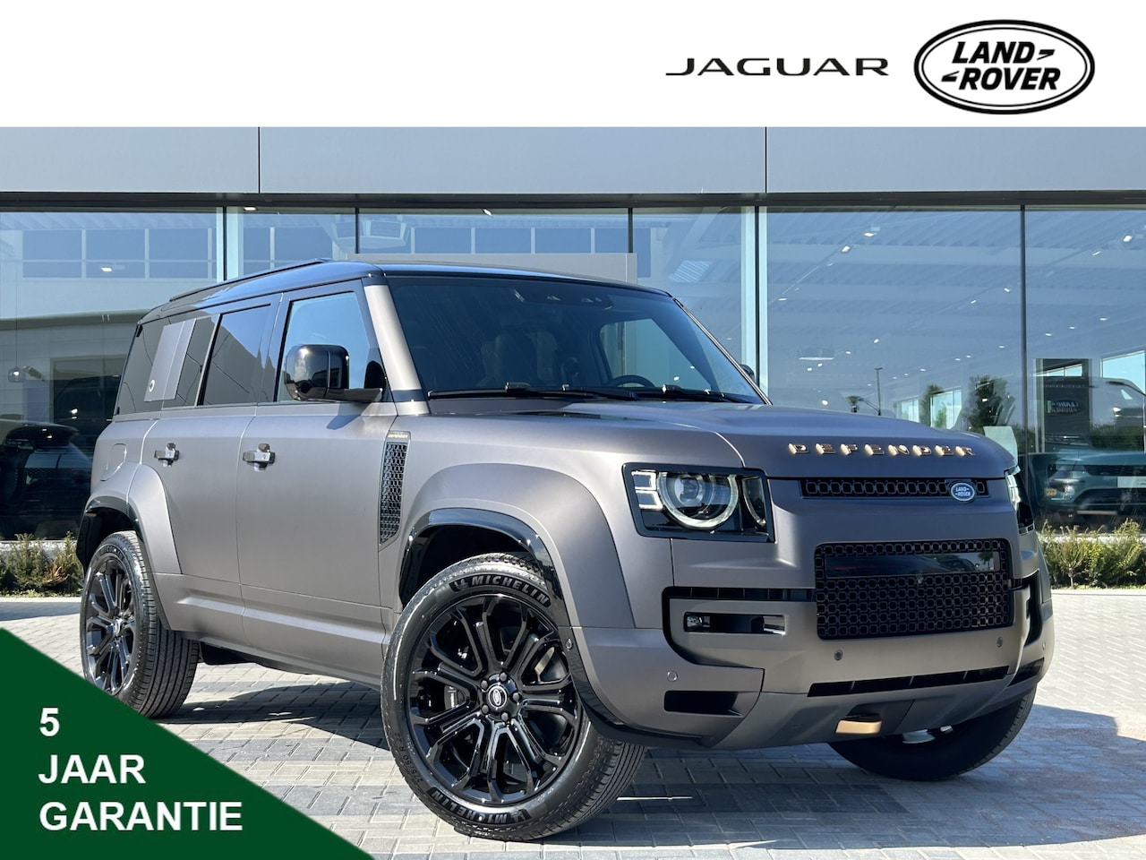 Land Rover Defender 110 - 4.4 V8 P635 AWD - OCTA | NIEUW - 0 km | Direct leverbaar | Uniek !! | 4.4 V8 benzine | - AutoWereld.nl