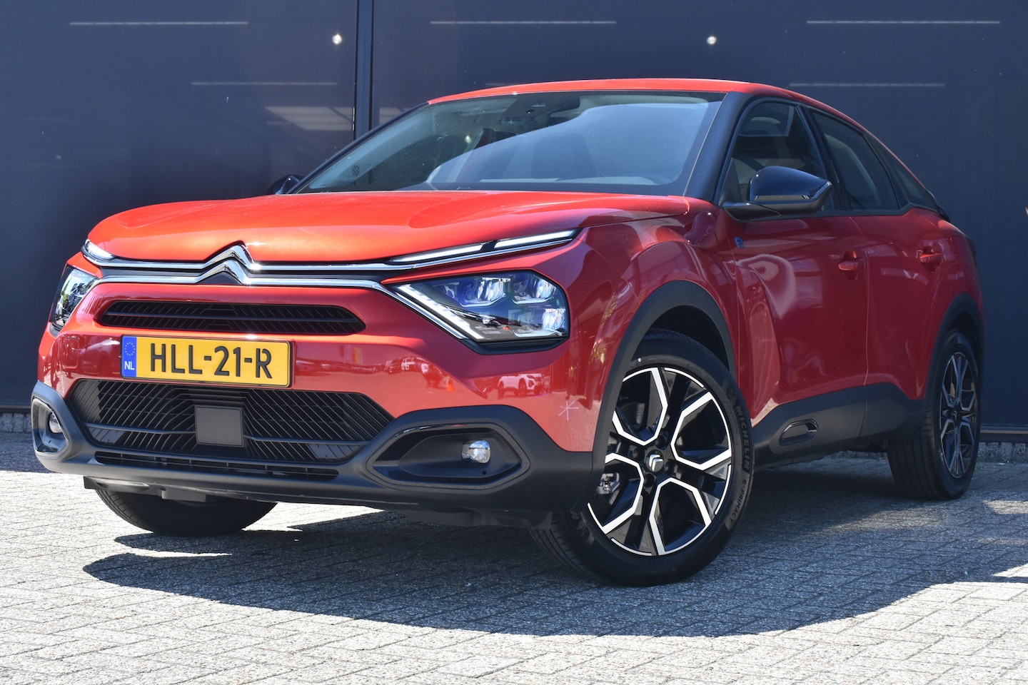 Citroën Ë-C4 - You 50 kWh 3-Fase | Navigatie | Achteruitrijcamera | Parkeersensoren | Apple Carplay & And - AutoWereld.nl