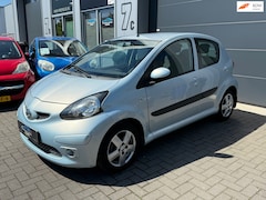 Toyota Aygo - 1.0 AUTOMAAT | AIRCO | PARKSENSOR | ELEKTR PAKKET | NIEUWE APK |