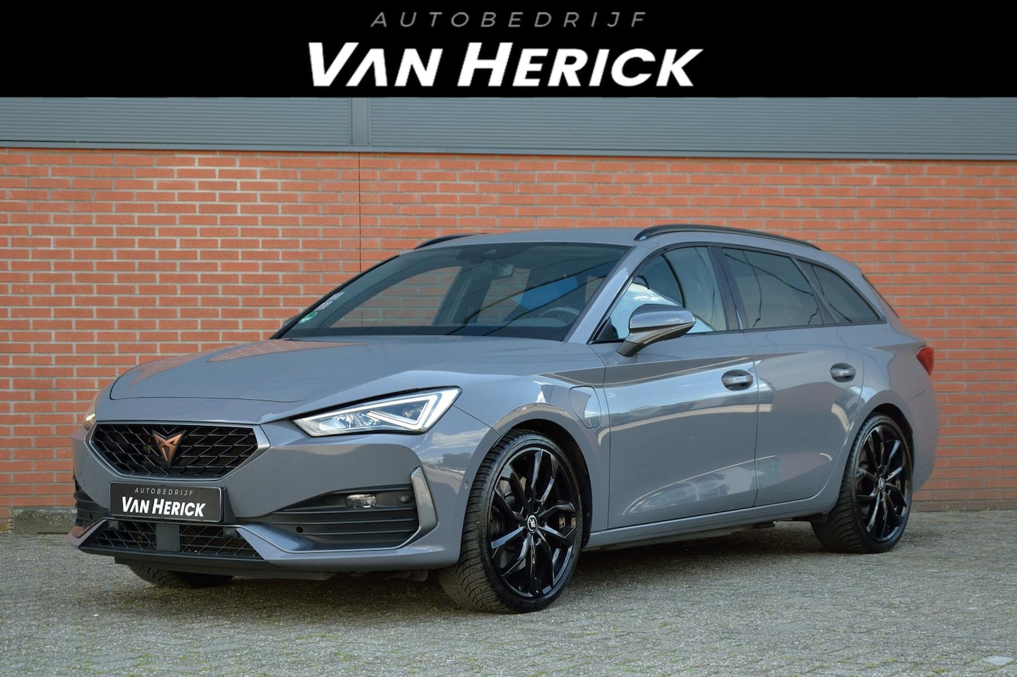 CUPRA Leon - 1.4 e-Hybrid VZ | Trekhaak | Virtual cockpit | Nette staat - AutoWereld.nl