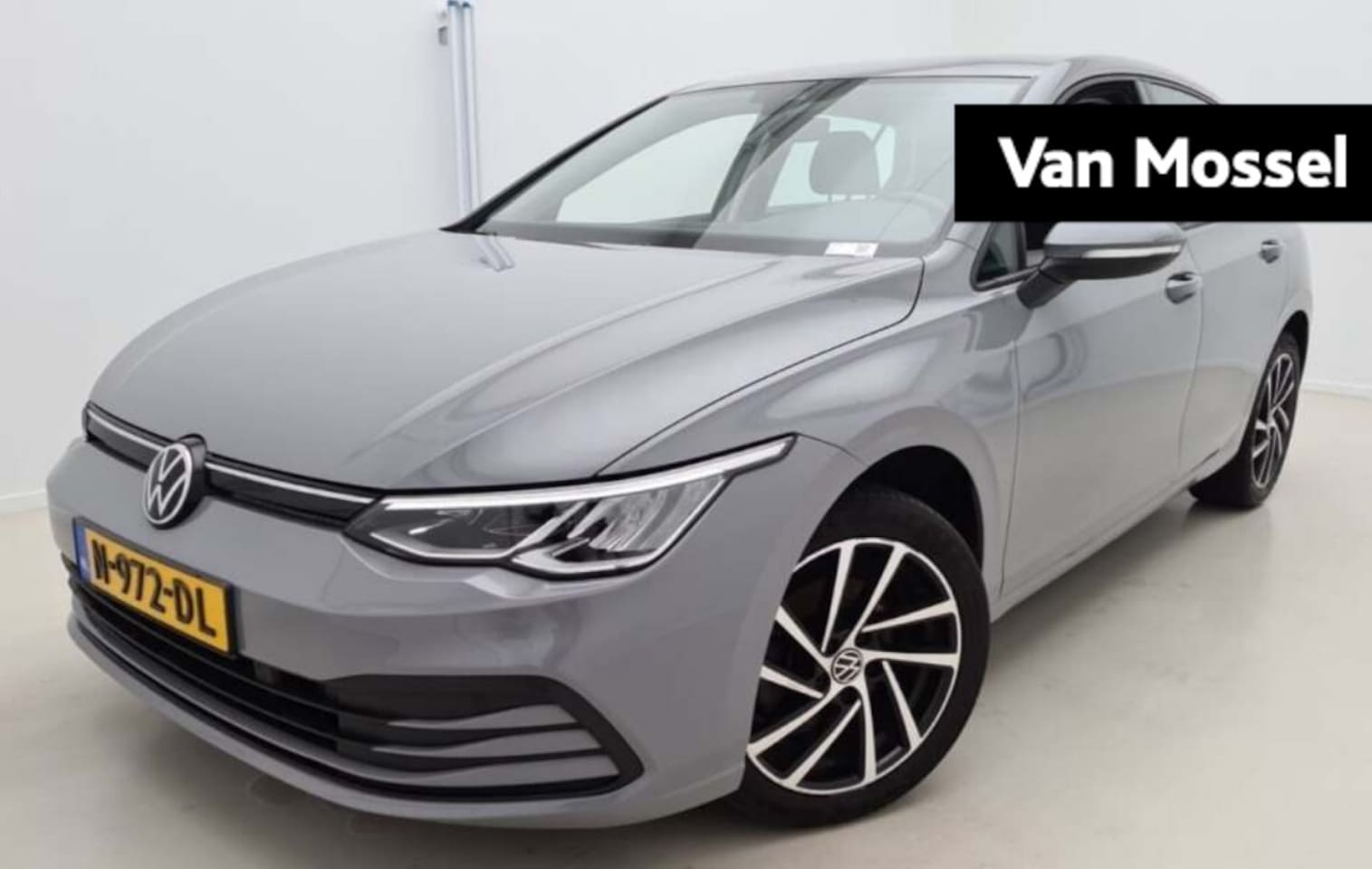 Volkswagen Golf - 1.0 TSI Life | Digital Cockpit | Keyless Start | Navigatie | Parkeercamera | Parkeersensor - AutoWereld.nl