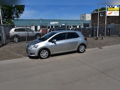 Toyota Auris - 1.6-16V Sol