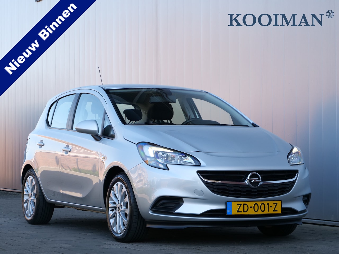 Opel Corsa - 1.0 Turbo 90 Pk 120 Jaar Edition Navigatie / DAB / Apple Carplay - AutoWereld.nl