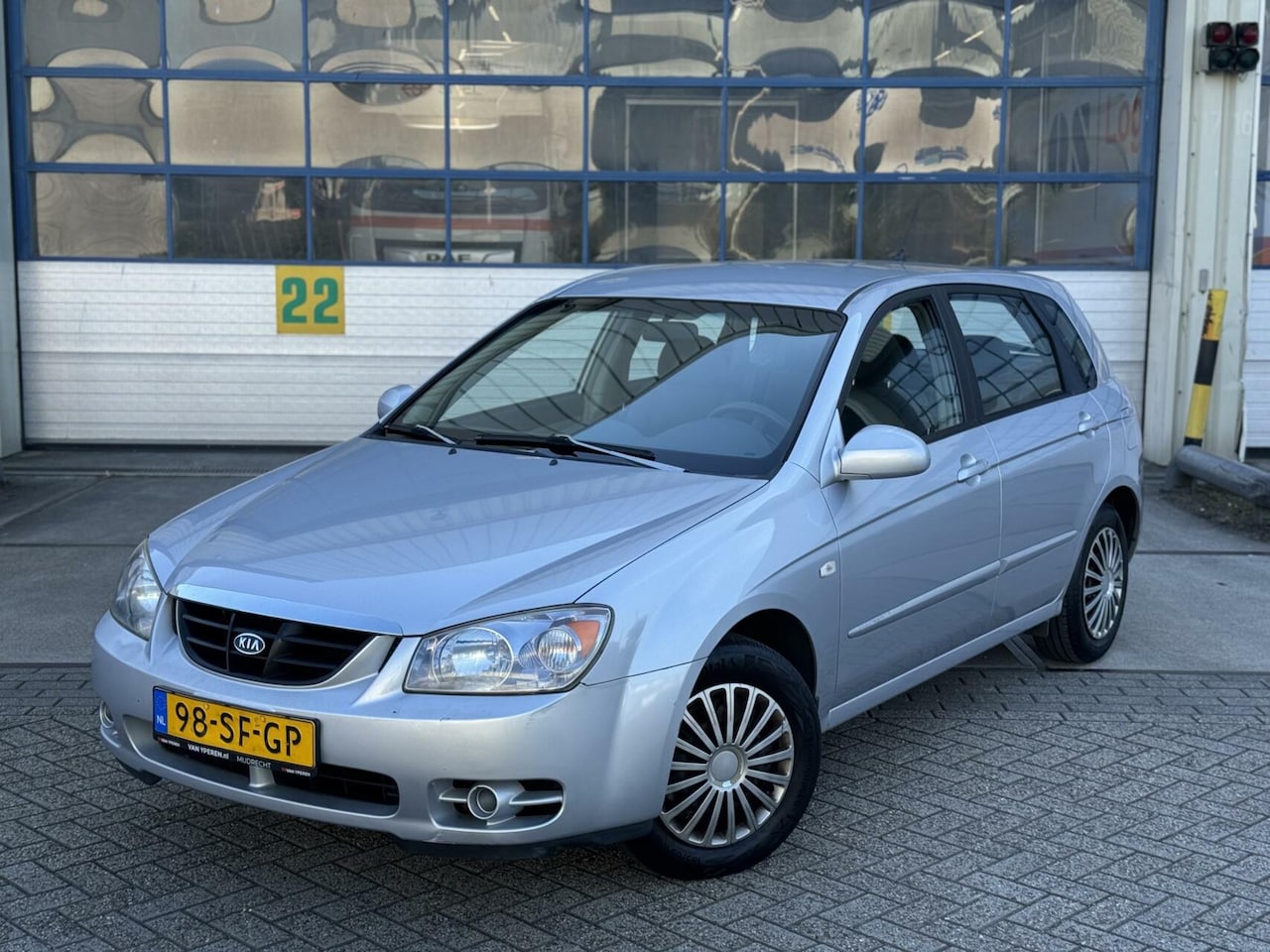 Kia Cerato - 1.6-16V LX Airco / 5DRS - AutoWereld.nl