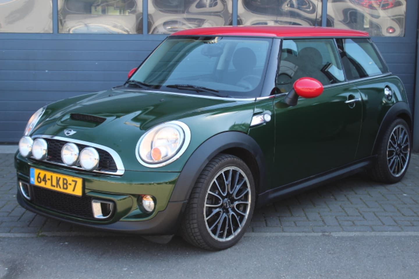 MINI Cooper - Mini 1.6 Cooper S uitgevoerd! Apple carplay, Airco, LM Velgen,  Lage kmstand! - AutoWereld.nl