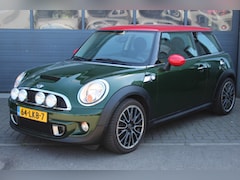 MINI Cooper - 1.6 Cooper S uitgevoerd Apple carplay, Airco, LM Velgen, Lage kmstand
