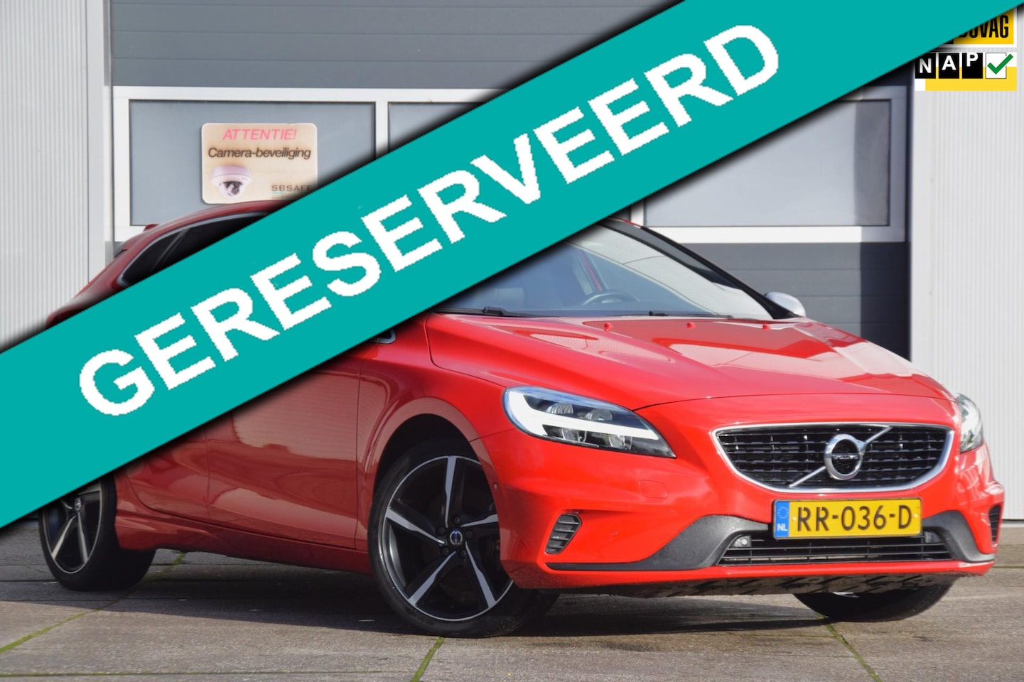 Volvo V40 - 2.0 D3 R Design Business Sport / Panoramadak / Leer / Led koplampen / Stoelverwarming / Ca - AutoWereld.nl