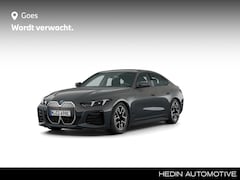 BMW i4 - eDrive40 Gran Coupé M Sport Edition | Trekhaak | Schuifdak | Comfort Pack | Comfort Access