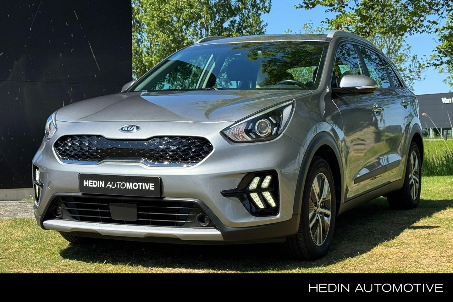 Kia Niro - 1.6 GDi Hybrid DynamicLine Navigatie | Climate Control | Achteruitrijcamera | Parkeersenso - AutoWereld.nl