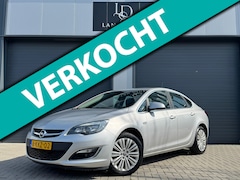 Opel Astra - 1.4 Design Edition / Nette auto