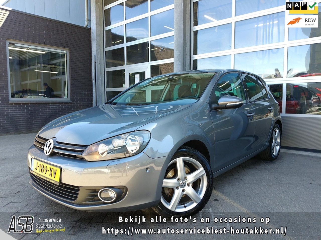 Volkswagen Golf - 1.2 TSI Comfortline BlueMotion | 5-deurs | DAB+ | Cruise | Airco | Stoelverwarming | Senso - AutoWereld.nl