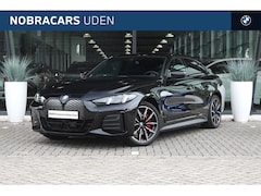 BMW i4 - eDrive35 M Sport / Active Cruise Control / Parking Assistant / Comfort Access / Stoelverwa