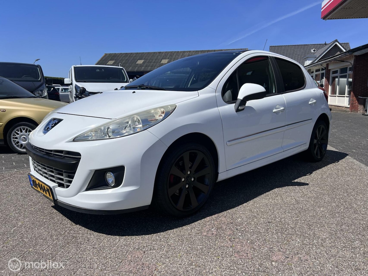 PEUGEOT 207