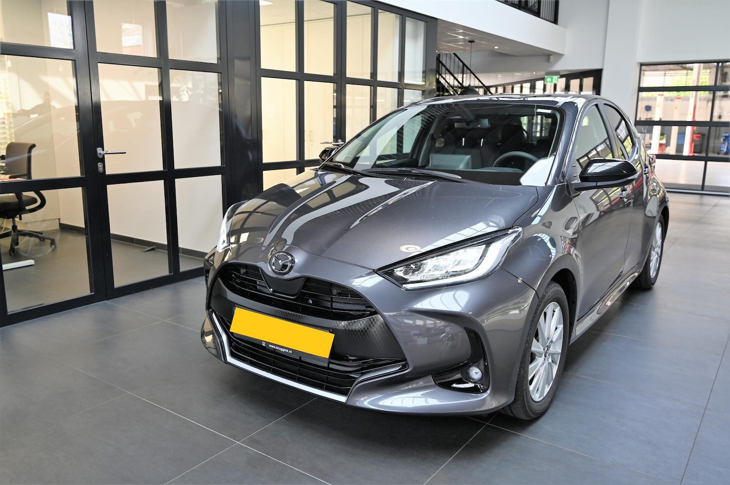 Mazda 2 Hybrid - 116 automaat Select *Trekhaak* *Dealeronderhouden* *All-in prijs* *Verwacht* - AutoWereld.nl