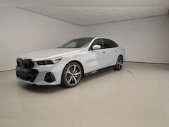 BMW i5 - Sedan eDrive40 | M Sportpakket Pro | Innovation Pack | Travel Pack | Comfort Pack