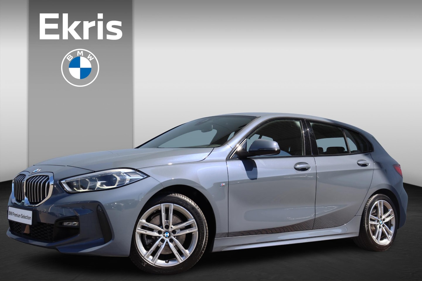 BMW 1-serie - 118i Business Edition Adaptieve LED / M-Sport pakket / Storm Bay Metallic / Sfeer Verlicht - AutoWereld.nl