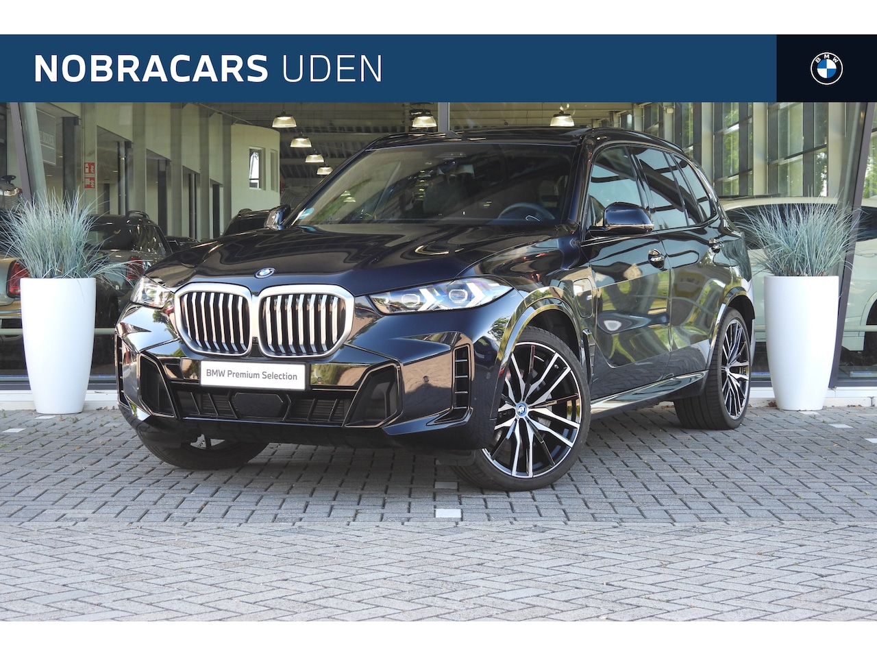 BMW X5 - xDrive50e High Executive M Sport Automaat / Panoramadak Sky Lounge / Trekhaak / Bowers & W - AutoWereld.nl
