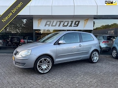 Volkswagen Polo - 1.4-16V Optive