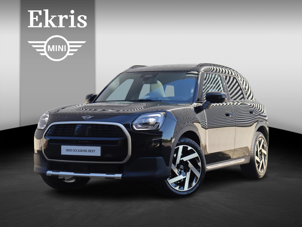 MINI Countryman - C | Favoured Trim + Pakket L + Panodak + Head-Up + Driving Assistant Plus + Parking Assist - AutoWereld.nl