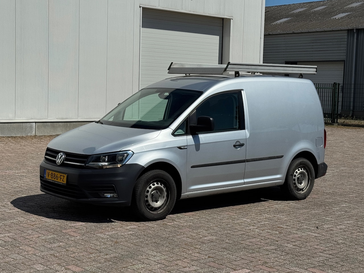 Volkswagen Caddy - 2.0 TDI L1H1 BMT Comfortline 2.0 TDI L1H1 BMT Comfortline - AutoWereld.nl
