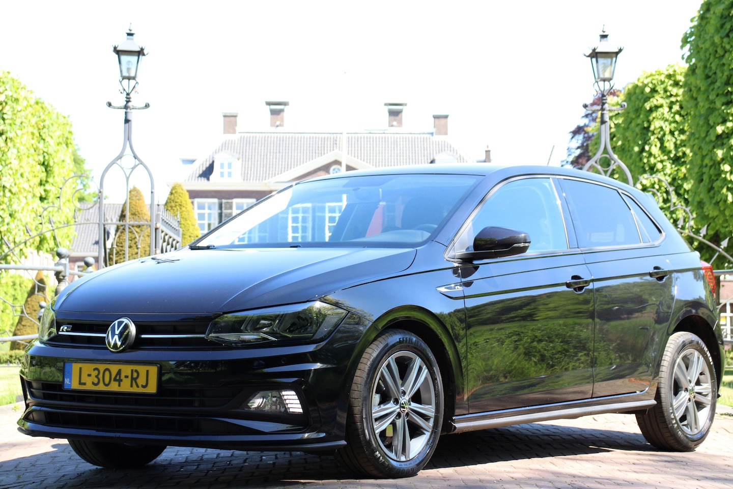Volkswagen Polo - 1.0 R-LINE AUTOMAAT | NL-AUTO! | NAVI | ADAPTIVE CRUISE | 1 EIGENAAR! | PARK SENS V+A | DE - AutoWereld.nl