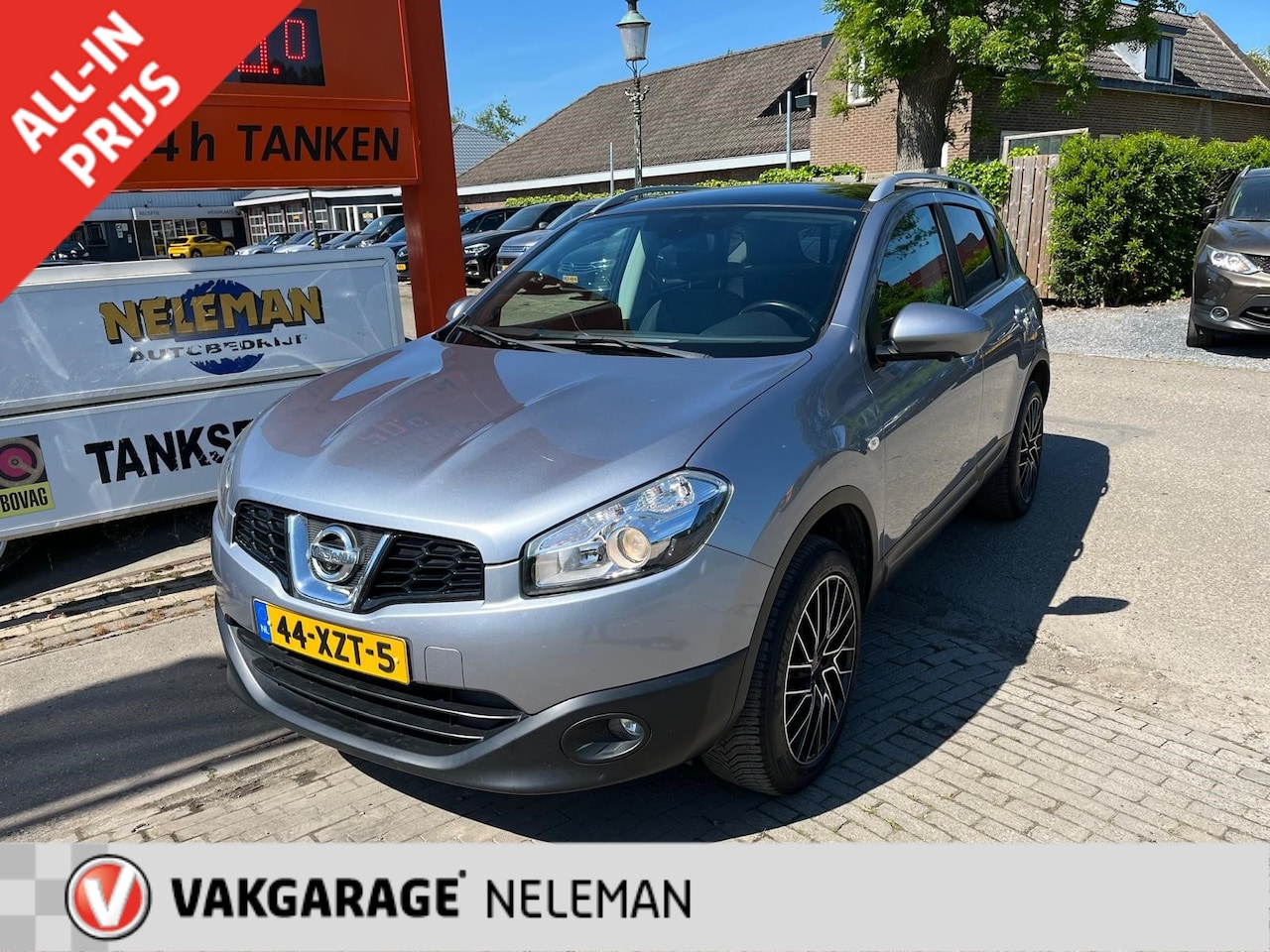 Nissan Qashqai - 2.0 140pk M-CVT Connect Edition panoramadak bovag garantie - AutoWereld.nl