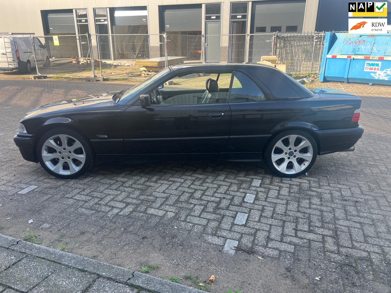 BMW 3-serie Cabrio - 318i 318i - AutoWereld.nl