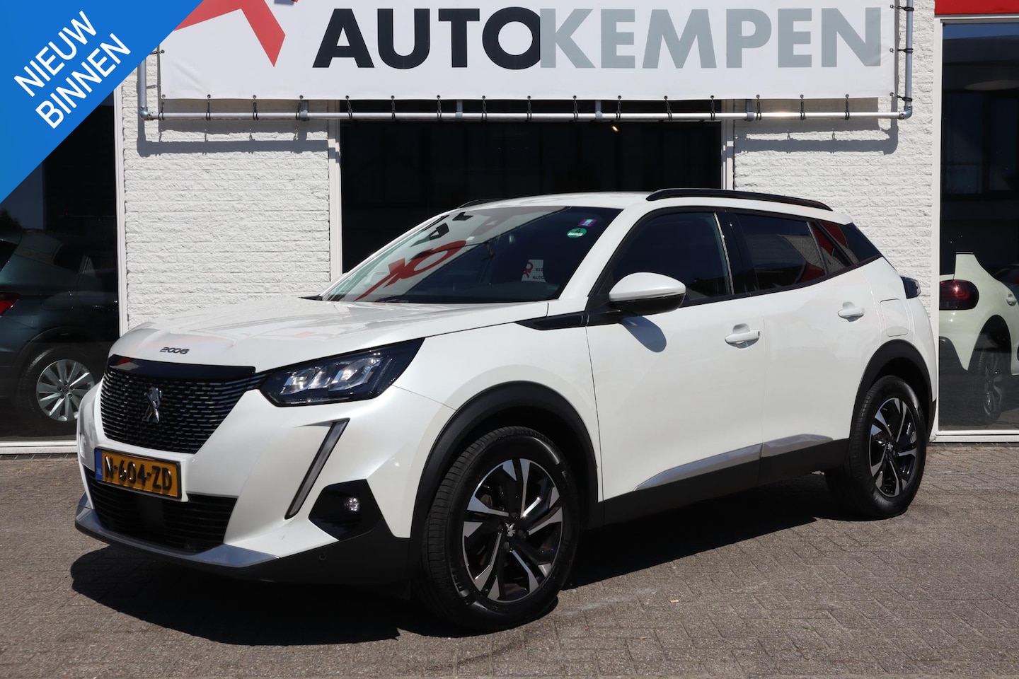 Peugeot 2008 - 1.2 130PK ALLURE PACK CAMERA|APPLE CARPLAY|PARELMOER WIT! - AutoWereld.nl