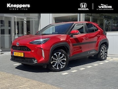 Toyota Yaris Cross - 1.5 Hybrid First Edition All-season banden, trekhaak, dodehoekdetectie, PDC V + A , All-in