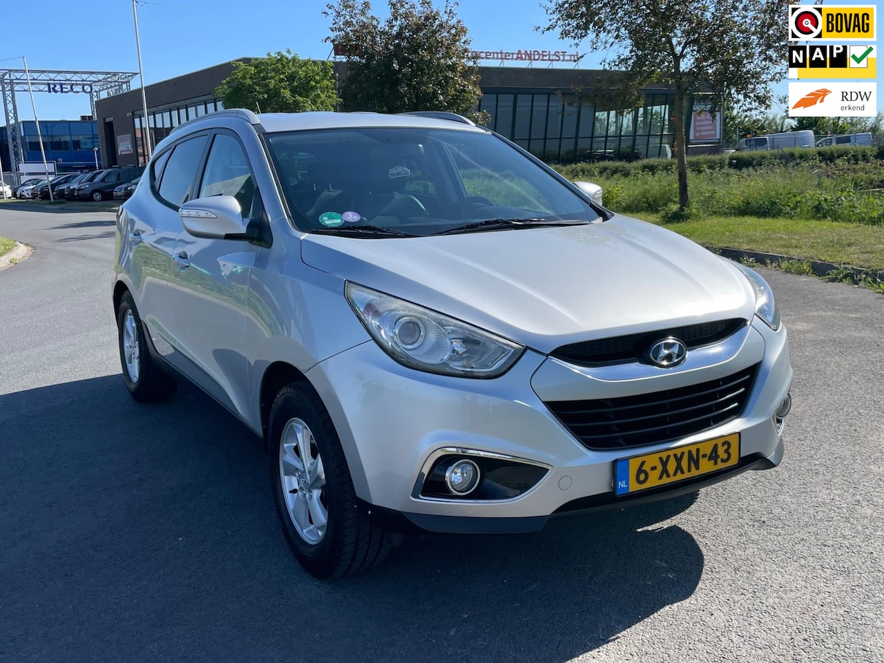 Hyundai ix35 - 2.0i Style 2.0i Style, Trekhaak, Stoelverwarming, Pdc, Cruise control, Keyless! - AutoWereld.nl