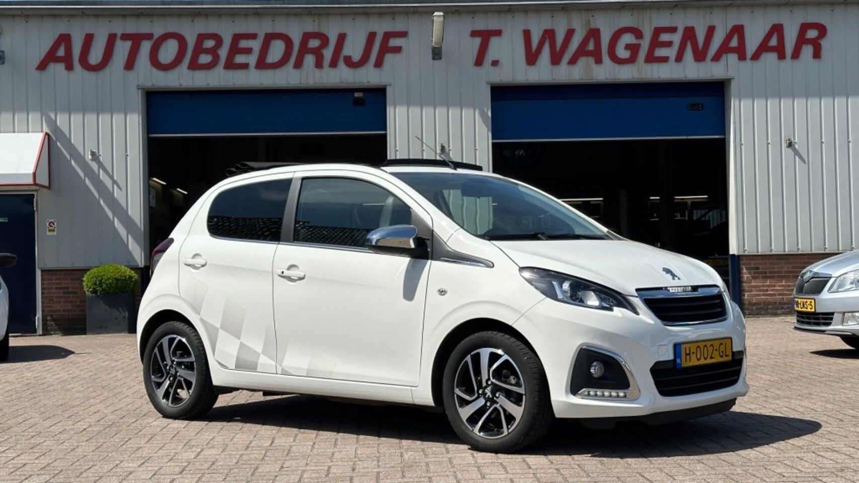 Peugeot 108 - 1.0 E-VTI ALLURE TOP FULL OPTIONS - AutoWereld.nl