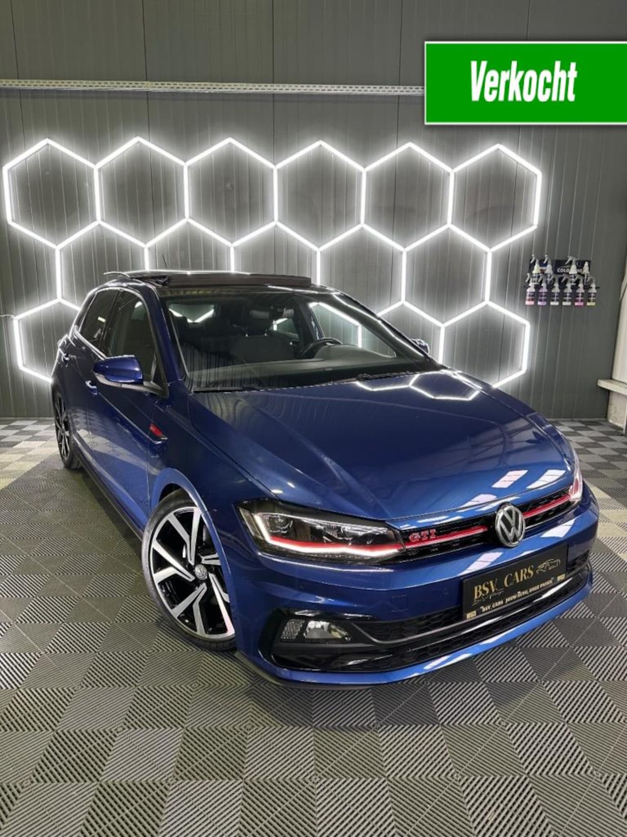 Volkswagen Polo - 2.0 GTI Virtual Pano Dsg Beats Camera Kw-V3 verlagingset - AutoWereld.nl