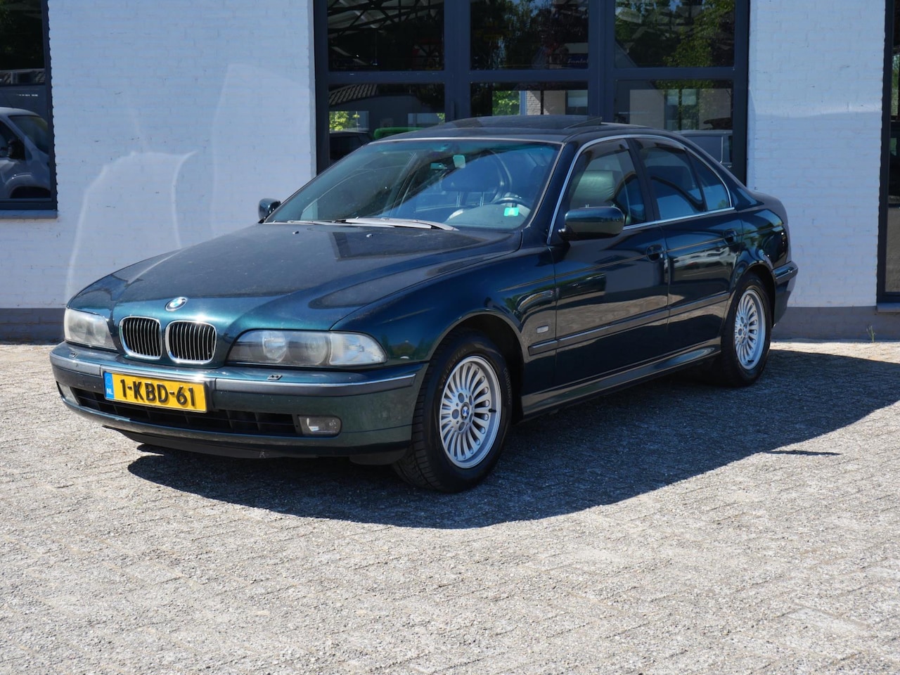 BMW 5-serie - 528i Executive Ecc Leder Schuifdak Navi Pdc - AutoWereld.nl