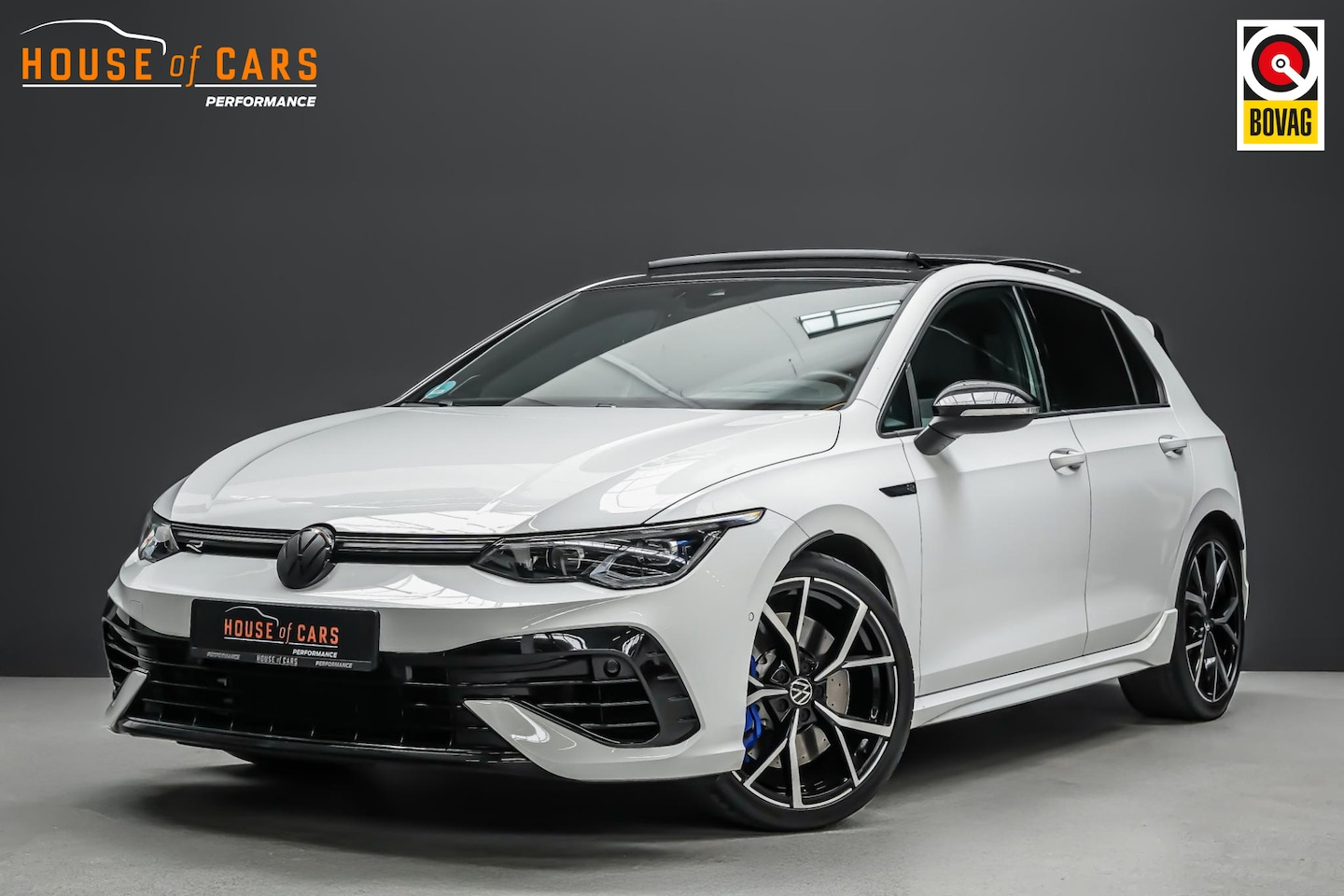 Volkswagen Golf - Golf 8R |performance pack|drift|Akra||FULL OPTIONS!|vol leder met memory|stoelventilatie e - AutoWereld.nl