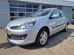 Renault Clio - 1.2-16V Team Spirit