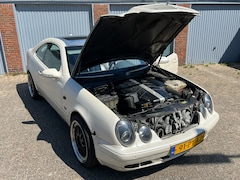 Mercedes-Benz CLK-klasse Coupé - 430 Elegance 4.3 V8