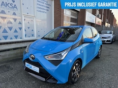 Toyota Aygo - 1.0 VVT-i x-play 72 pk Automaat/CarPlay/Sportvelg/Garantie