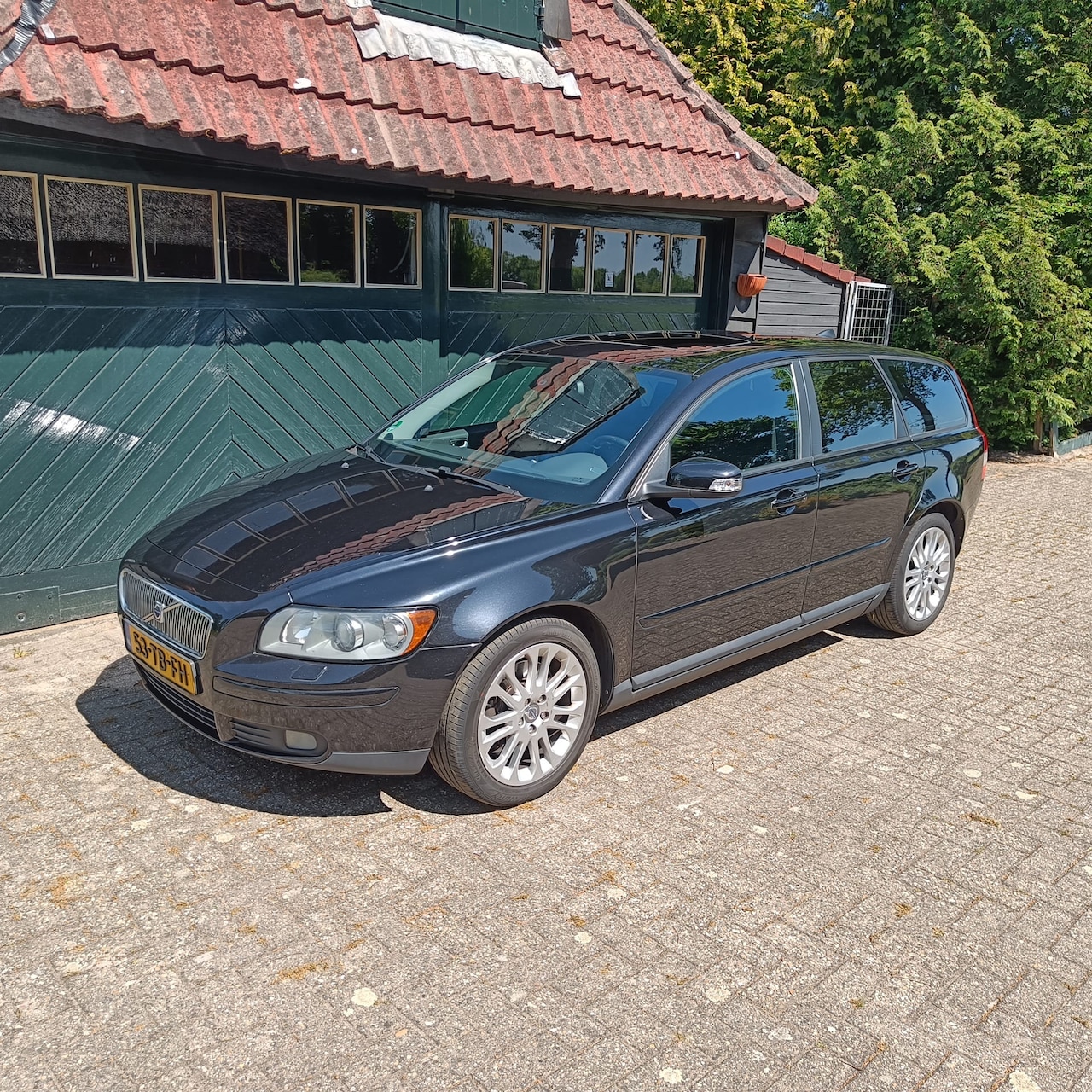 Volvo V50 - 2.4 D5 Summum Inclusief winterbanden - AutoWereld.nl
