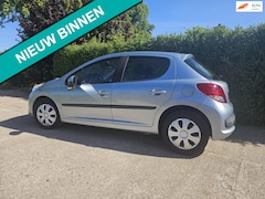 Peugeot 207 - 1.4 VTi X-Line