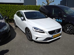 Volvo V40 - 2.0 D4 R-Design Zeer netjes en goed onderhouden!