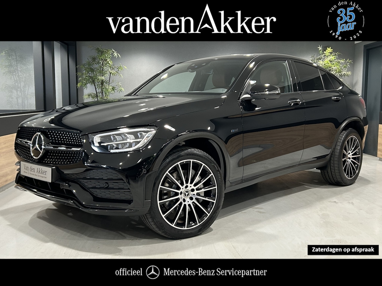 Mercedes-Benz GLC-klasse Coupé - 300e AMG // Trekhaak // Burmester // 360 Camera // Distronic // Carplay // Keyless Entry / - AutoWereld.nl