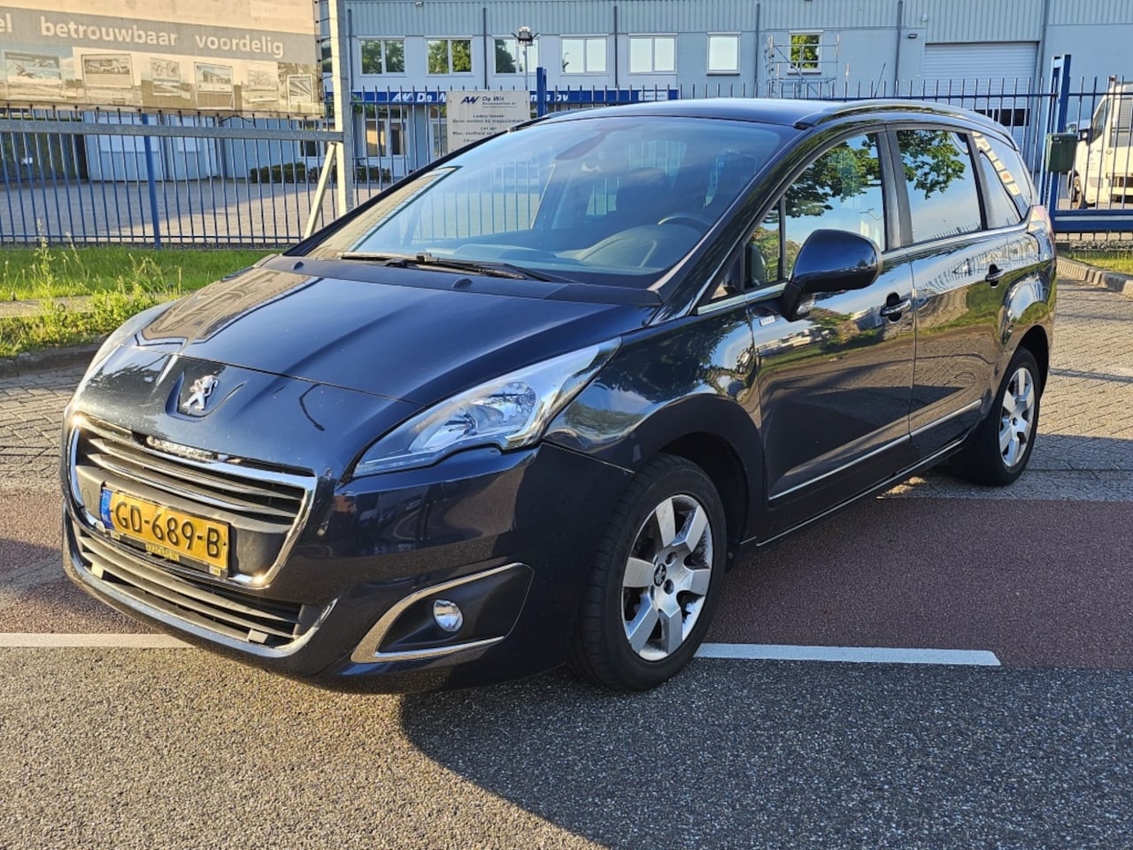 Peugeot 5008 - 1.6 THP Style 7p. 1.6 THP Style 7p. - AutoWereld.nl