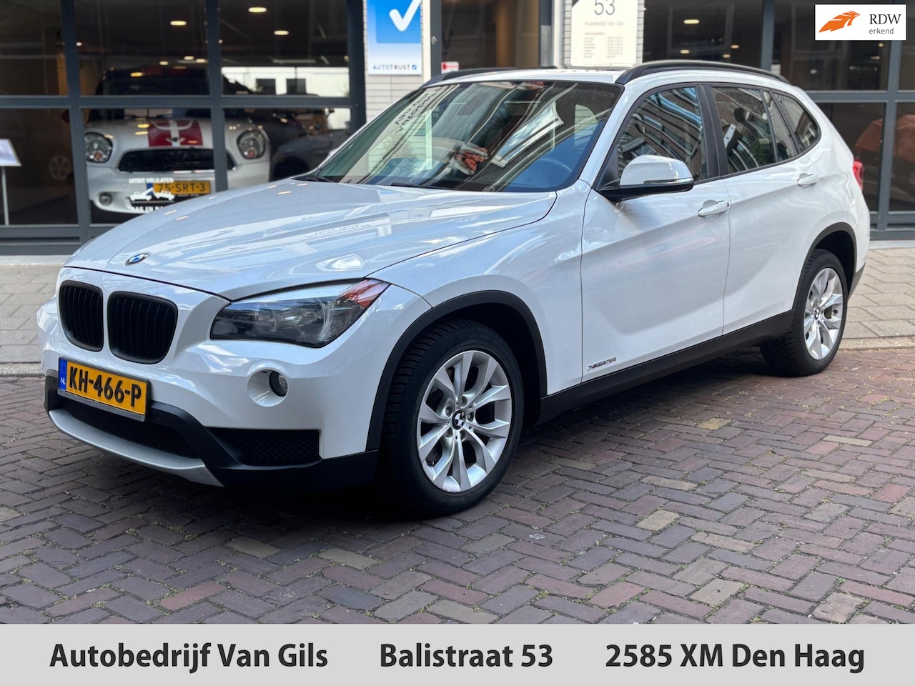 BMW X1 - XDrive28i High Executive AUT | AIRCO | LEDER | NAVIGATIE | LMV 17 | PANORAMADAK | ELEK. ST - AutoWereld.nl