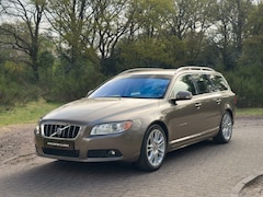 Volvo V70 - 3.0 T6 AWD Summum | Oyster Grey | Youngtimer 98DKM