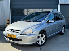 Peugeot 307 SW - 2.0 16V 7-zitter / AIRCO / TREKHAAK / 7-ZITS / NW APK