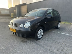 Volkswagen Polo - 1.4-16V Athene