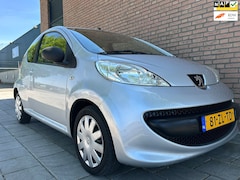 Peugeot 107 - 1.0-12V XS
