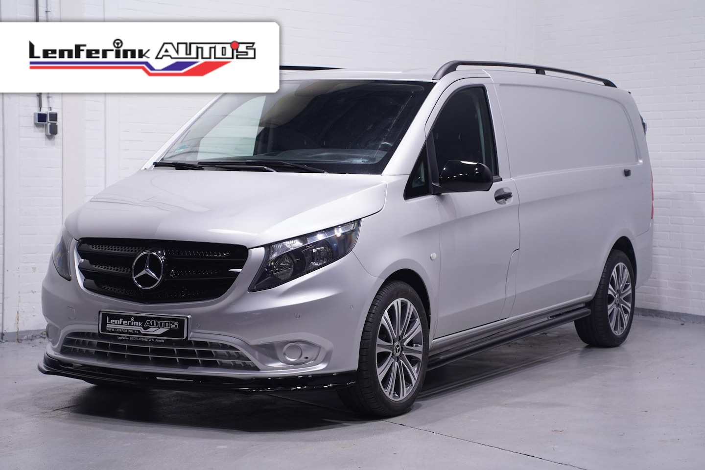 Mercedes-Benz Vito - 116 CDI 163 pk Aut. Silver&Black Edition Navi 19" AMG wielen, Spoilers V+A, Camera, 3-Zits - AutoWereld.nl